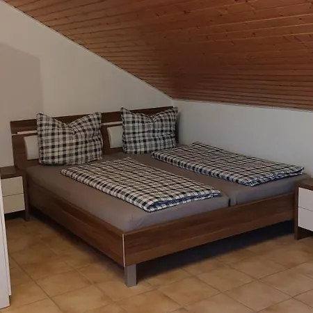 Tolle Dachgeschosswohnung Im Herzen Des Odenwaldes Apartment Moerlenbach