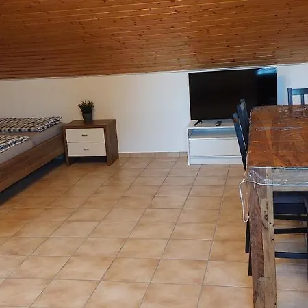 Tolle Dachgeschosswohnung Im Herzen Des Odenwaldes Apartment *